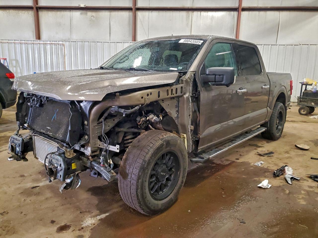 Ford F-150 Supercrew Image 1