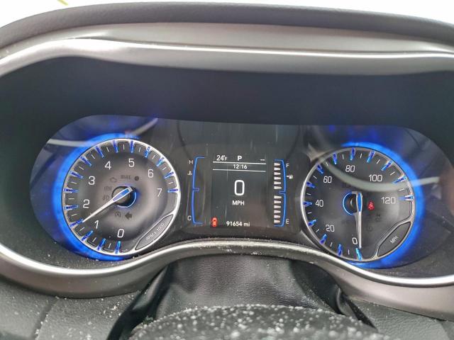 Chrysler Pacifica Touring Image 9