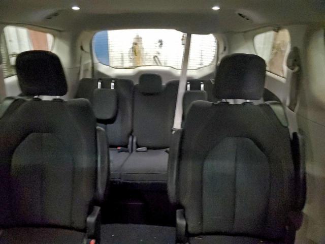 Chrysler Pacifica Touring Image 6