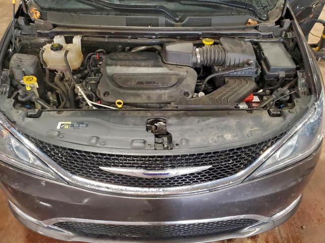 Chrysler Pacifica Touring Image 12