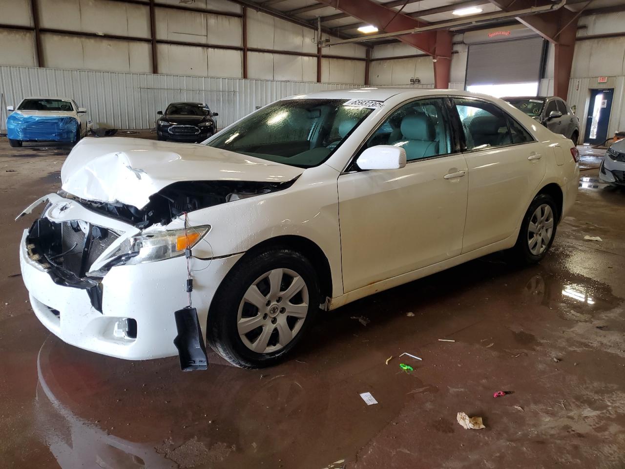 Toyota Camry Base Image 1