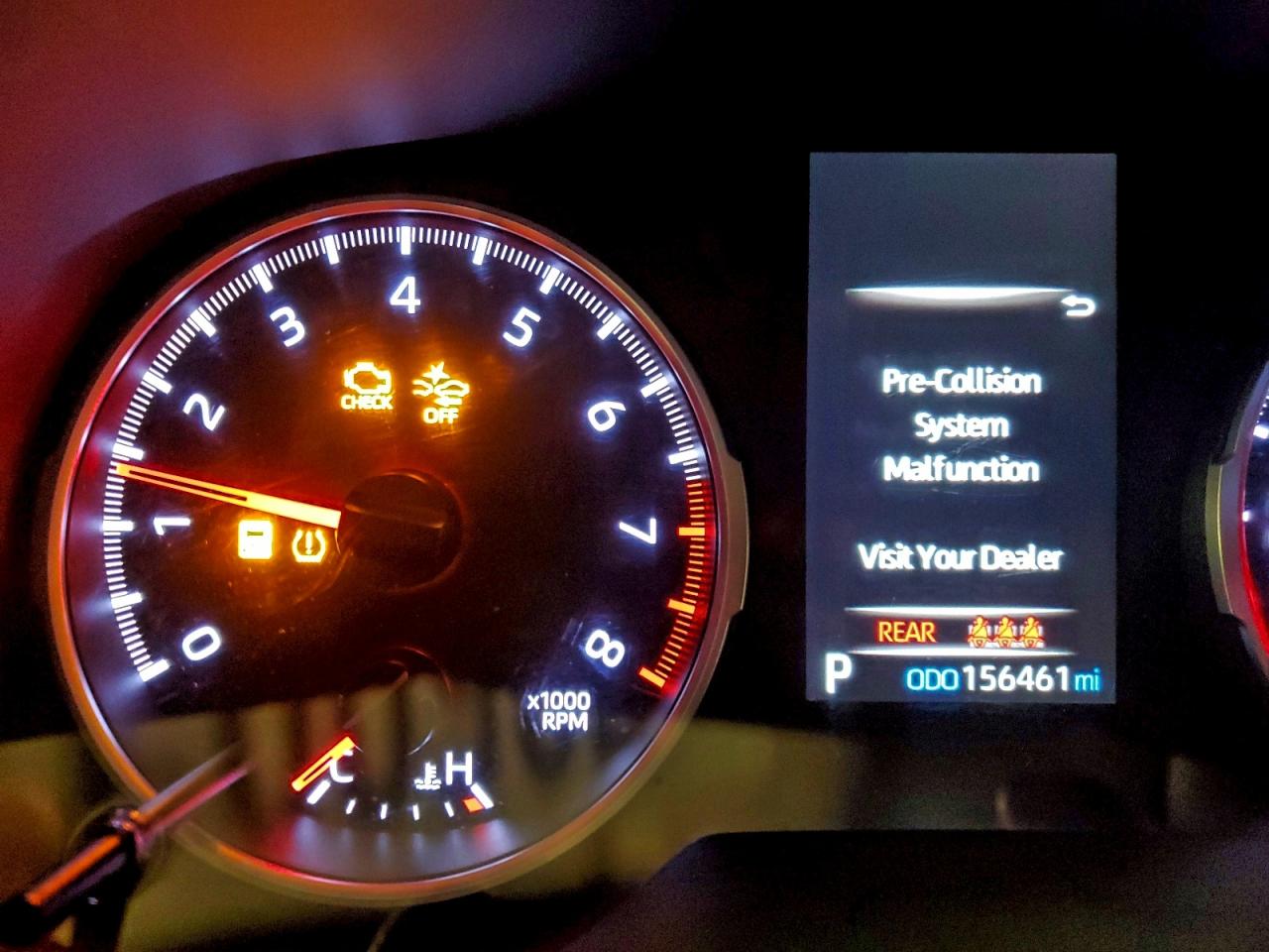 Toyota RAV4 Le Image 7