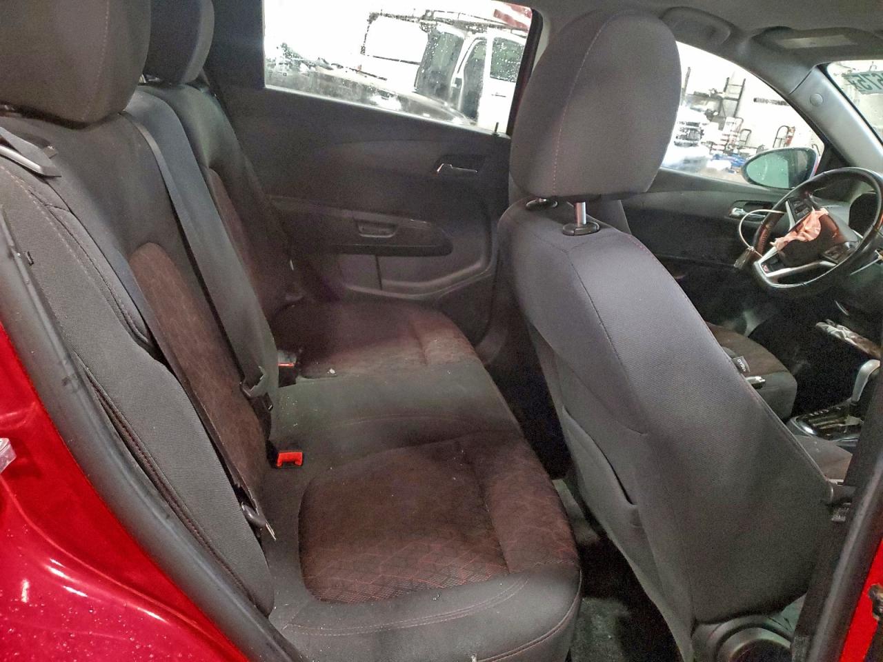 Chevrolet Sonic Lt Image 14