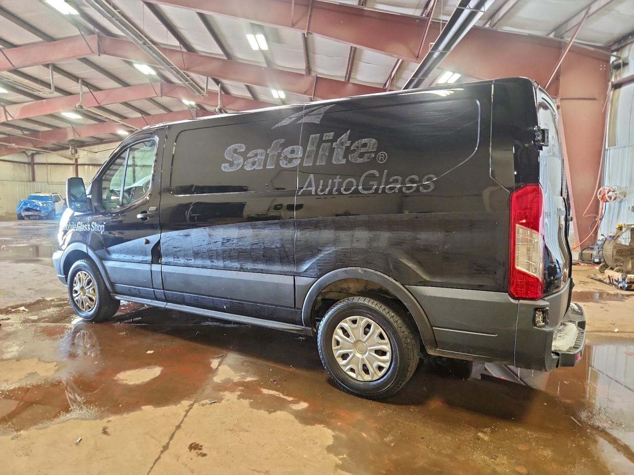 Ford Transit T-150 Image 7