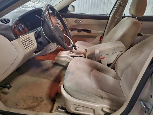 Buick LaCrosse Cx Image 9