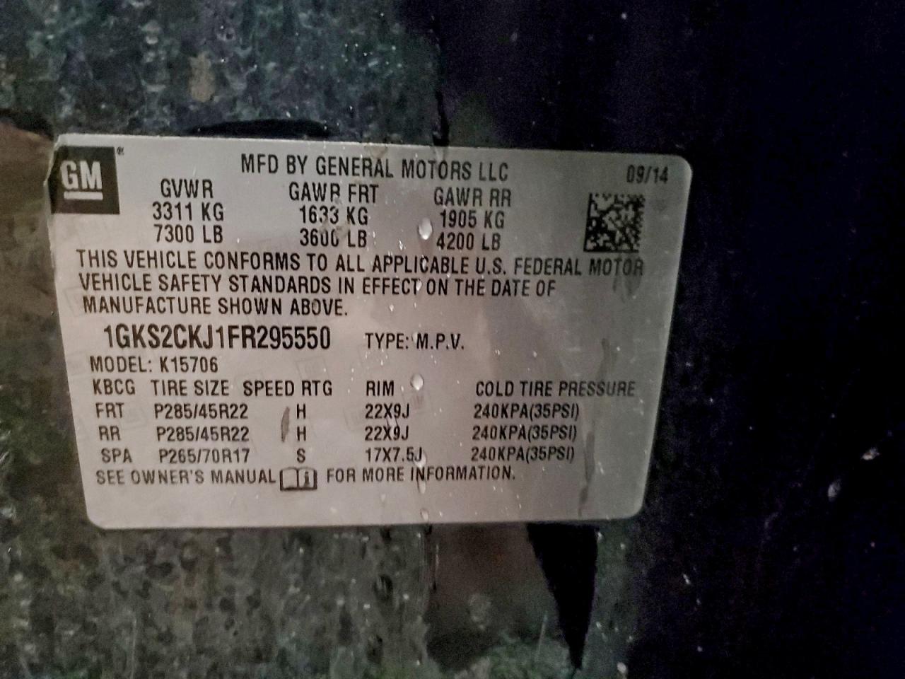 GMC Yukon Denali Image 12