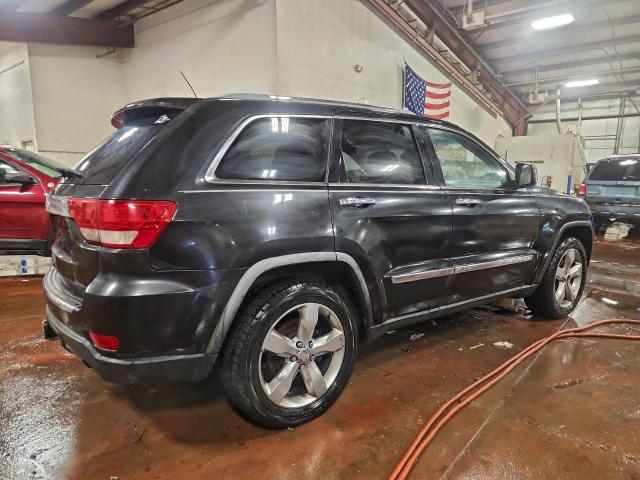 Jeep Grand Cherokee Overland Image 8
