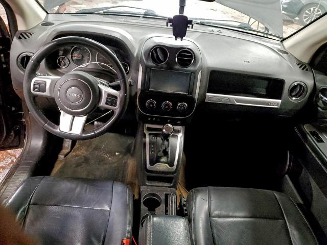 Jeep Compass Latitude Image 4