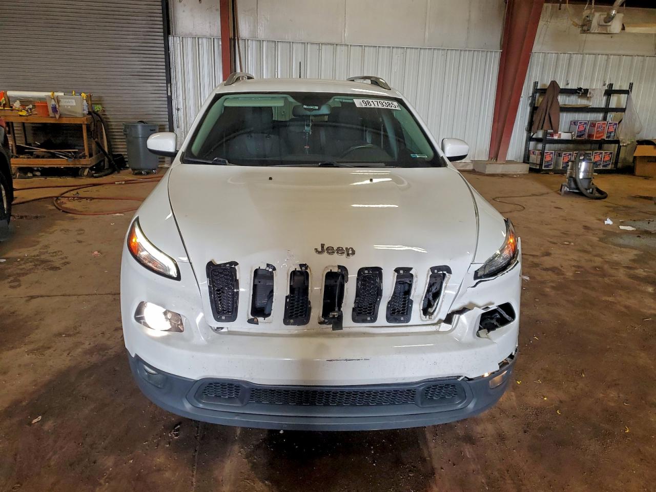 Jeep Grand Cherokee Latitude Image 4