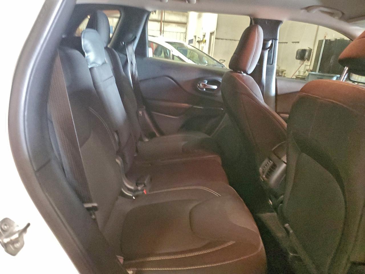 Jeep Grand Cherokee Latitude Image 7