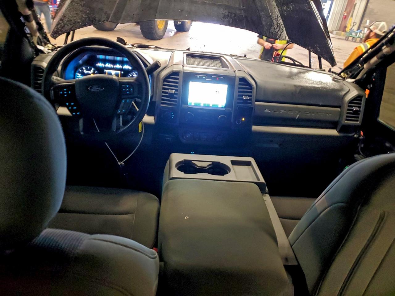 Ford F-350 Super Duty Image 7