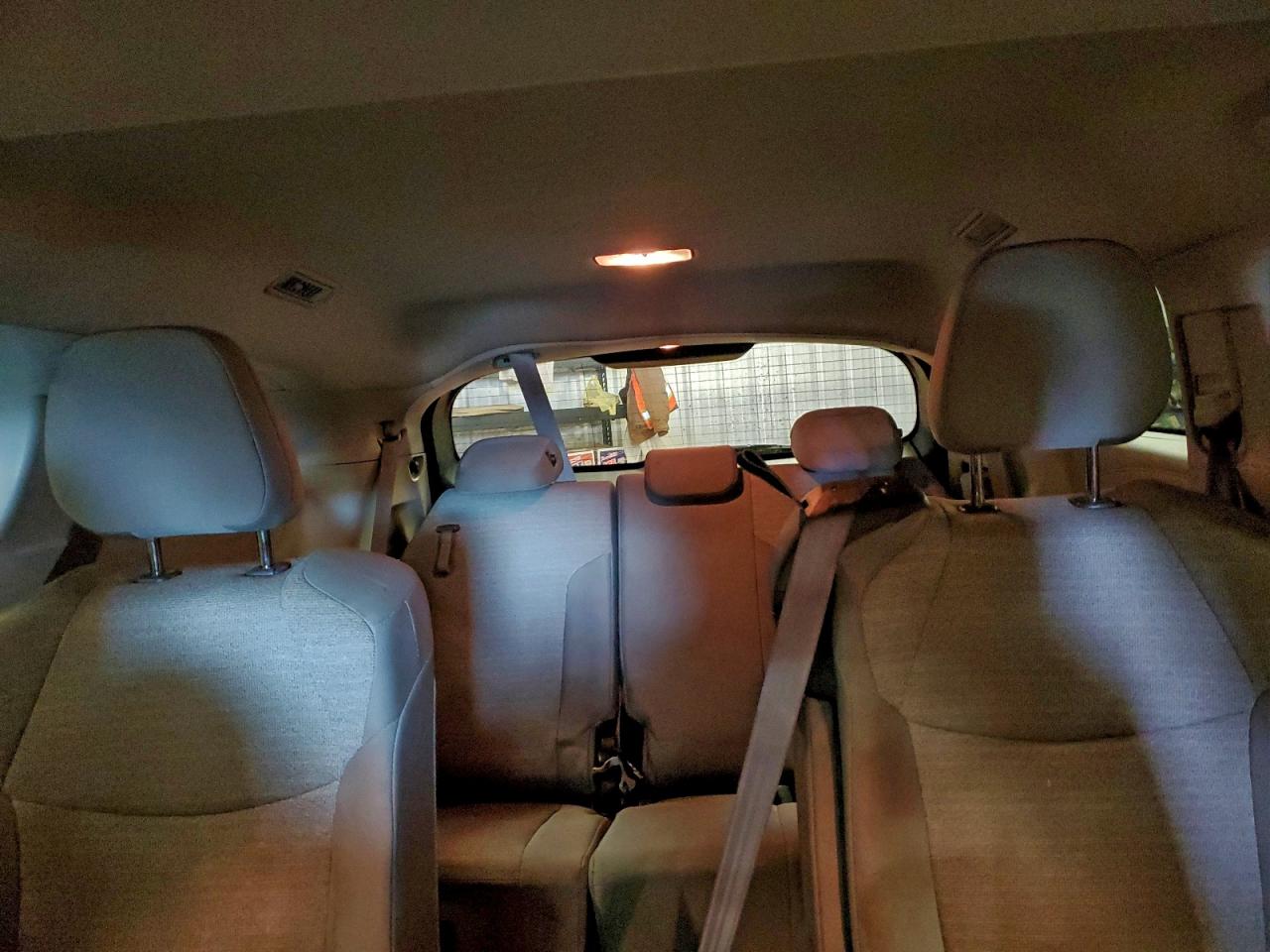 Toyota Sienna Le Image 8