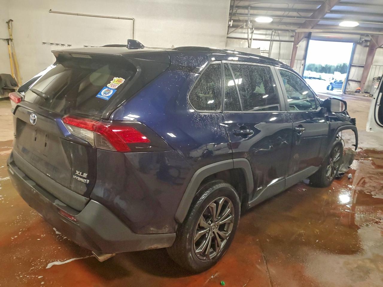 Toyota RAV4 Xle Premium Image 11