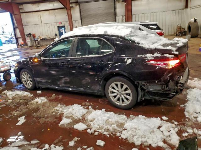 Toyota Camry L Image 2