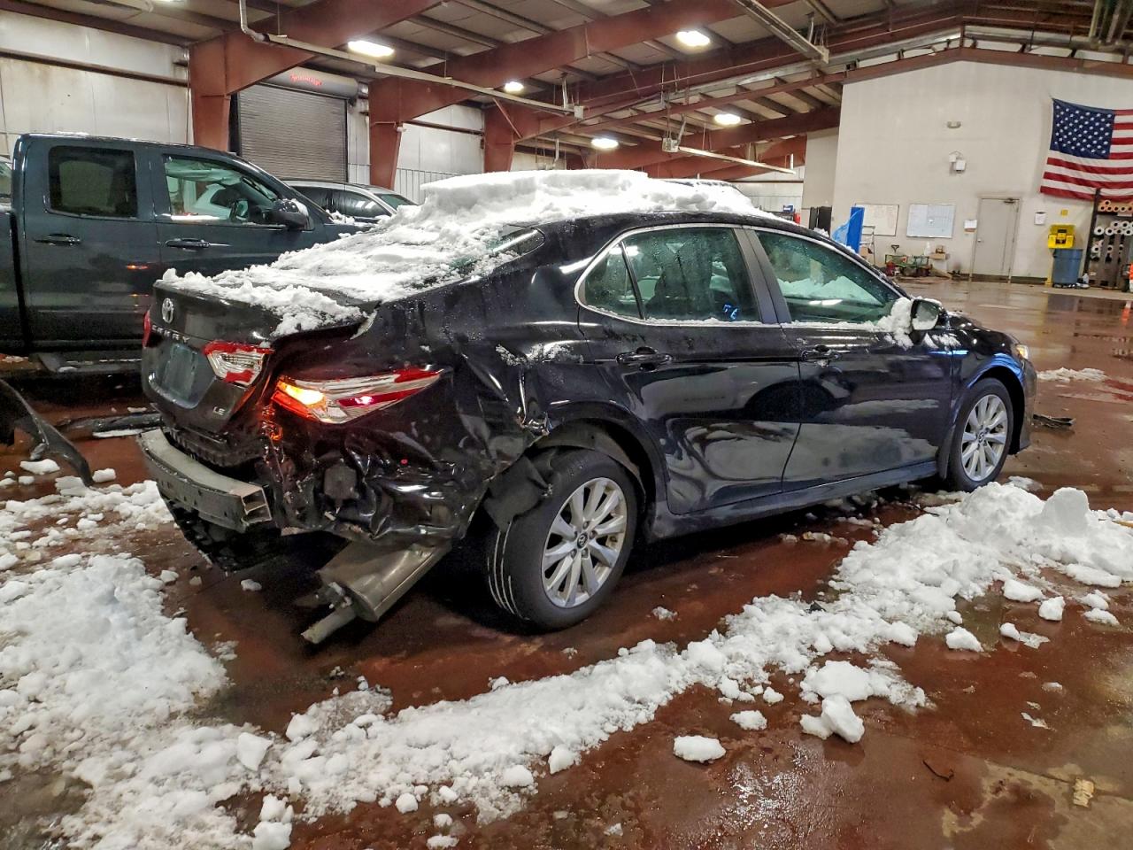 Toyota Camry L Image 4