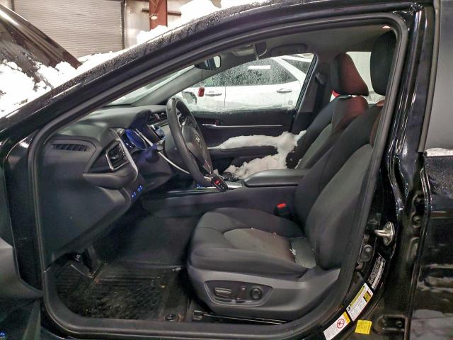 Toyota Camry L Image 5