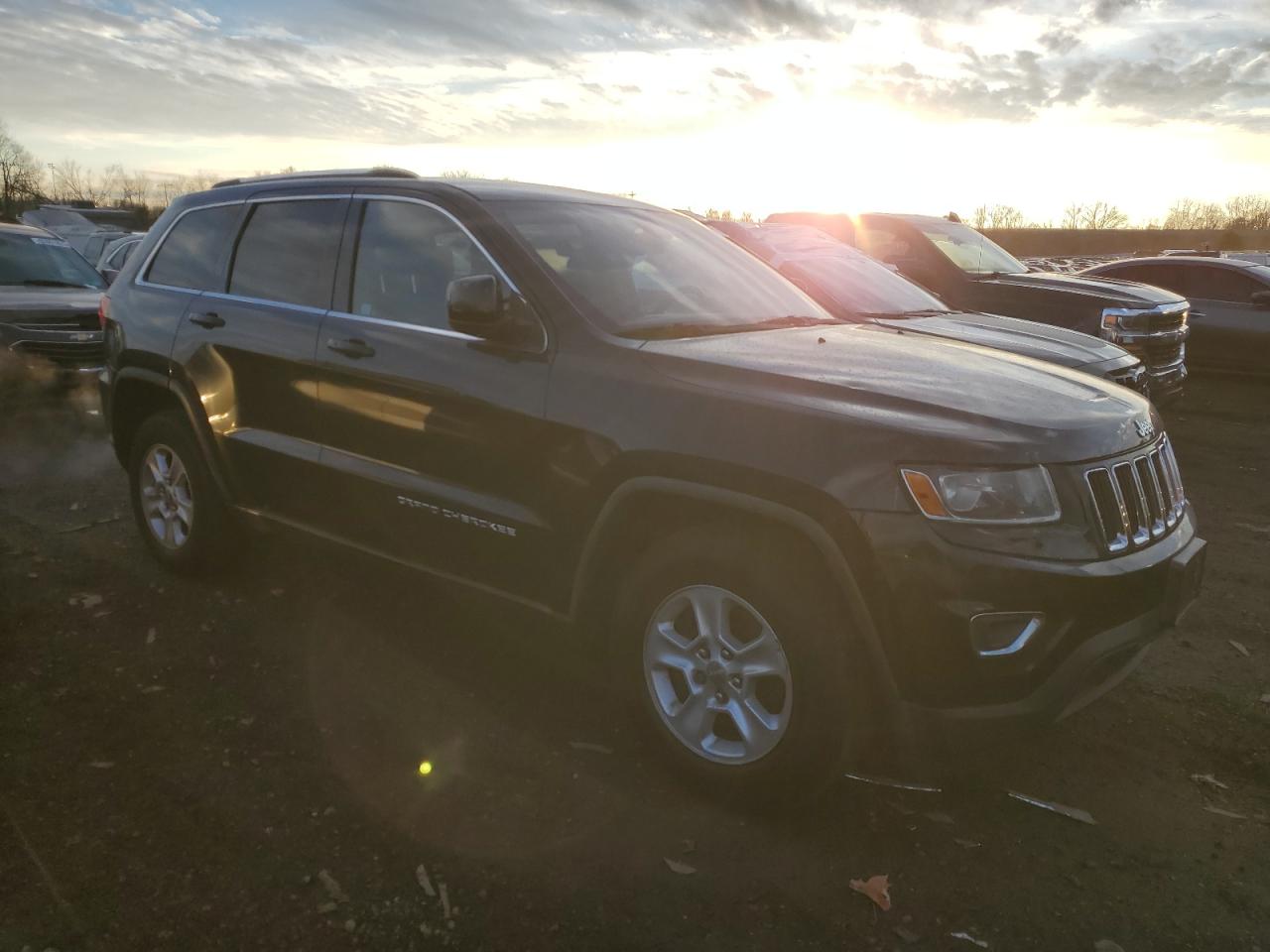 Jeep Grand Cherokee Laredo Image 13