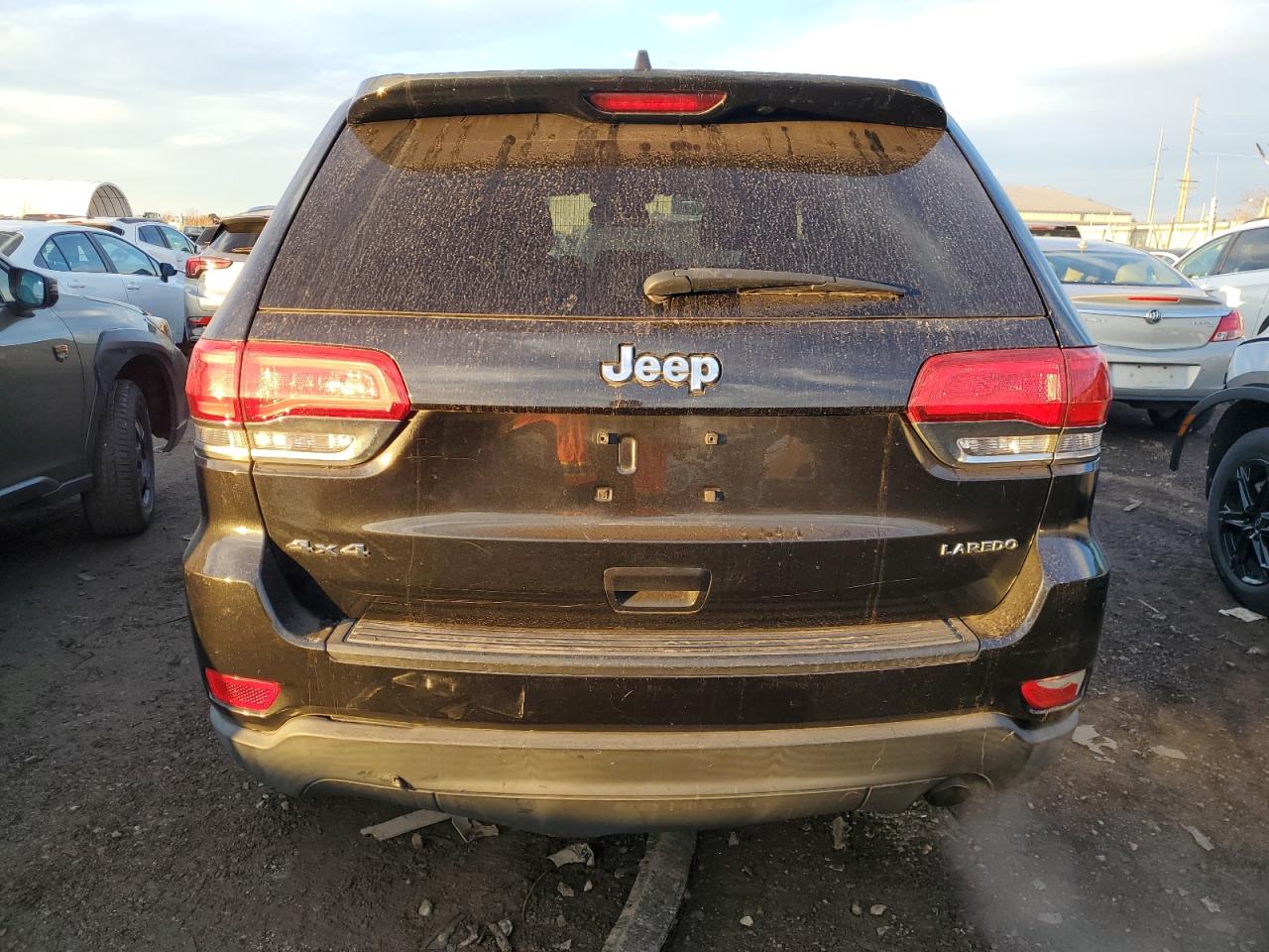 Jeep Grand Cherokee Laredo Image 12