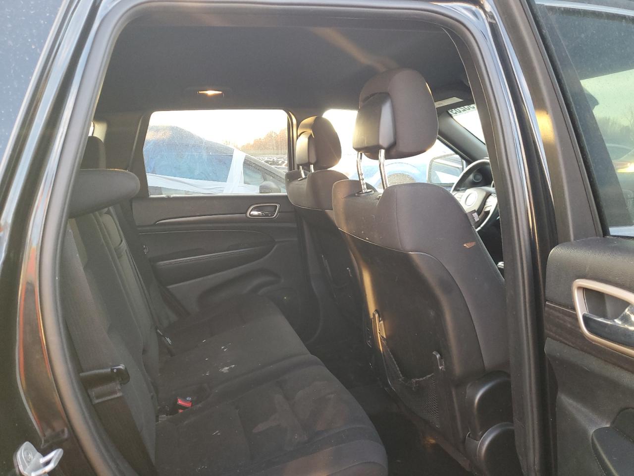 Jeep Grand Cherokee Laredo Image 4