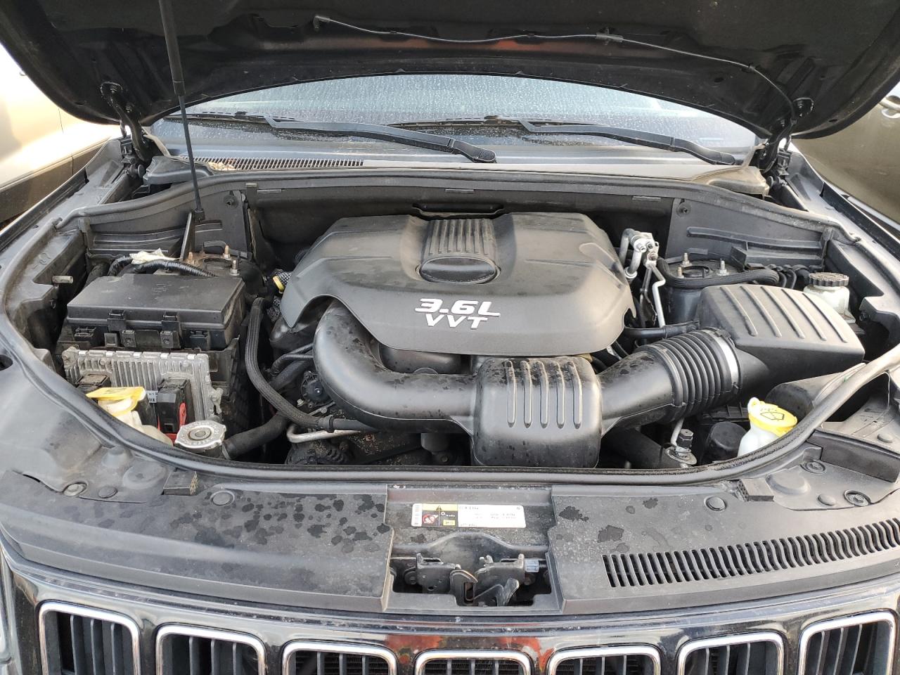 Jeep Grand Cherokee Laredo Image 3